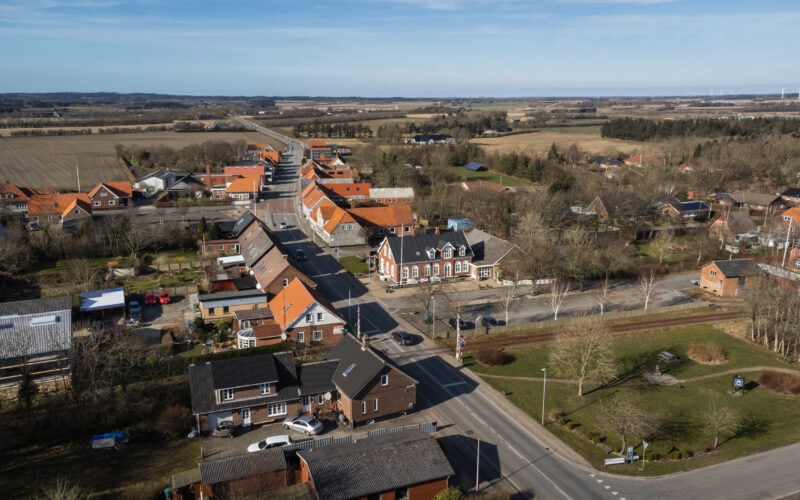 Henne Stationsby